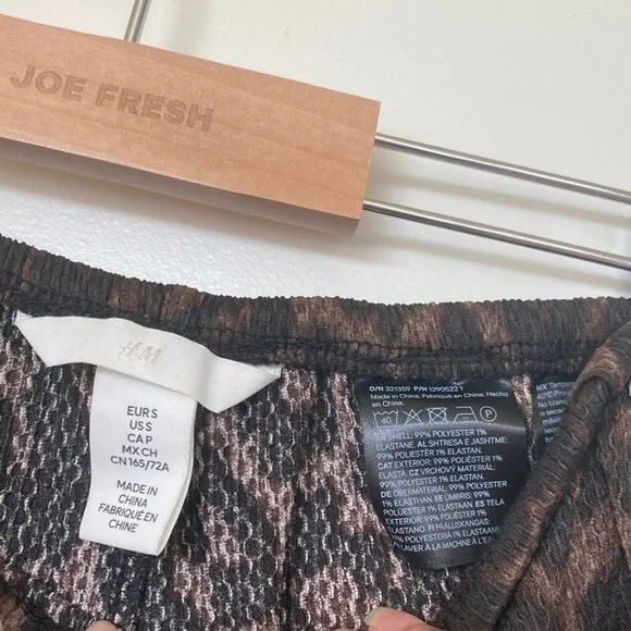 H&M Leopard Shorts - Picture 4 of 4